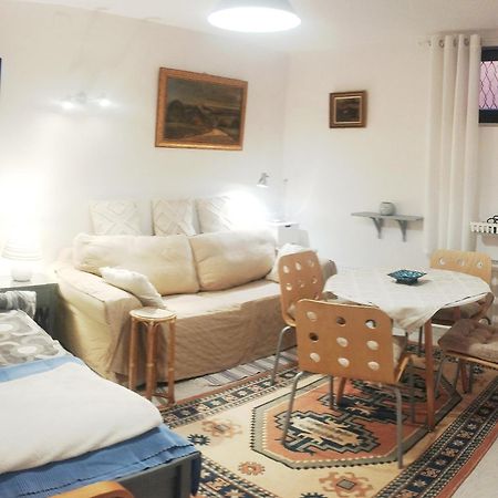 B&B Family Basement Apartment, Breakfast, Free Parking, 5Km From Tulln Chorherrn Exterior photo
