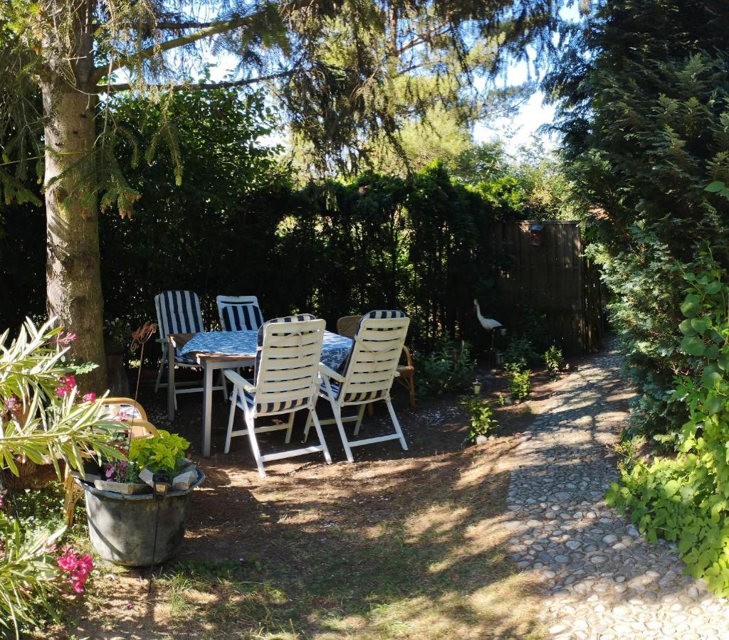 B&B Family Basement Apartment, Breakfast, Free Parking, 5Km From Tulln Chorherrn Exterior photo