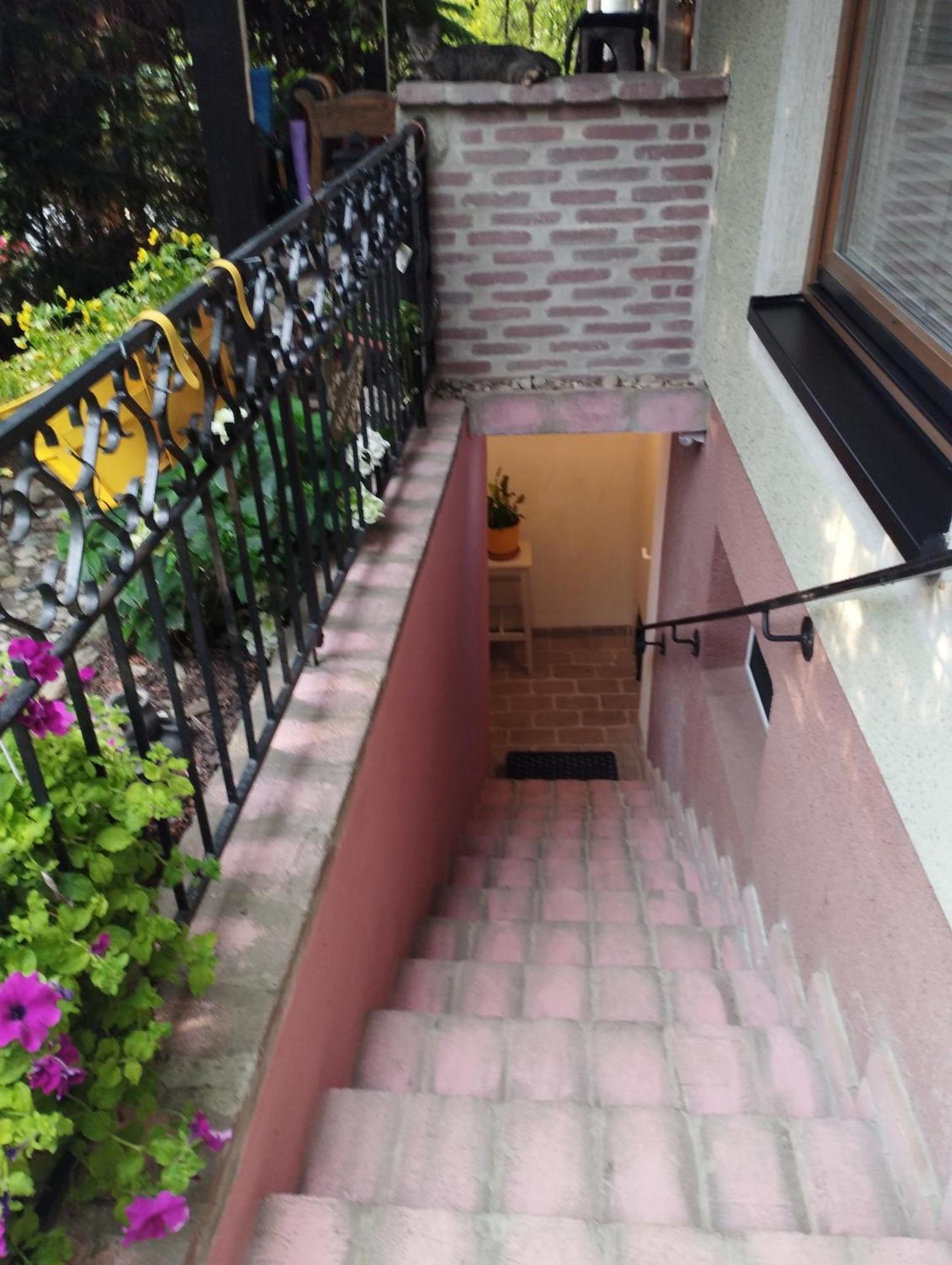 B&B Family Basement Apartment, Breakfast, Free Parking, 5Km From Tulln Chorherrn Exterior photo