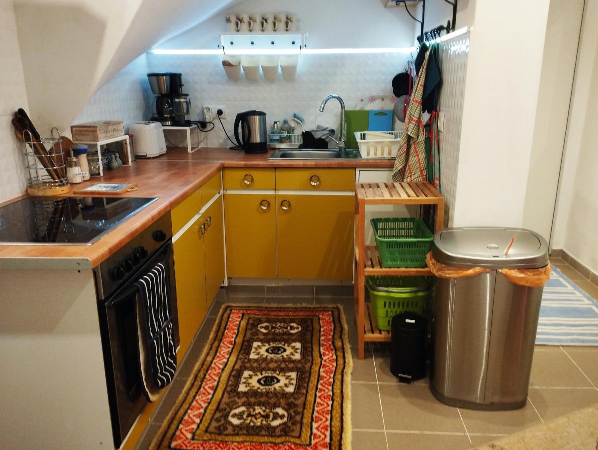 B&B Family Basement Apartment, Breakfast, Free Parking, 5Km From Tulln Chorherrn Exterior photo