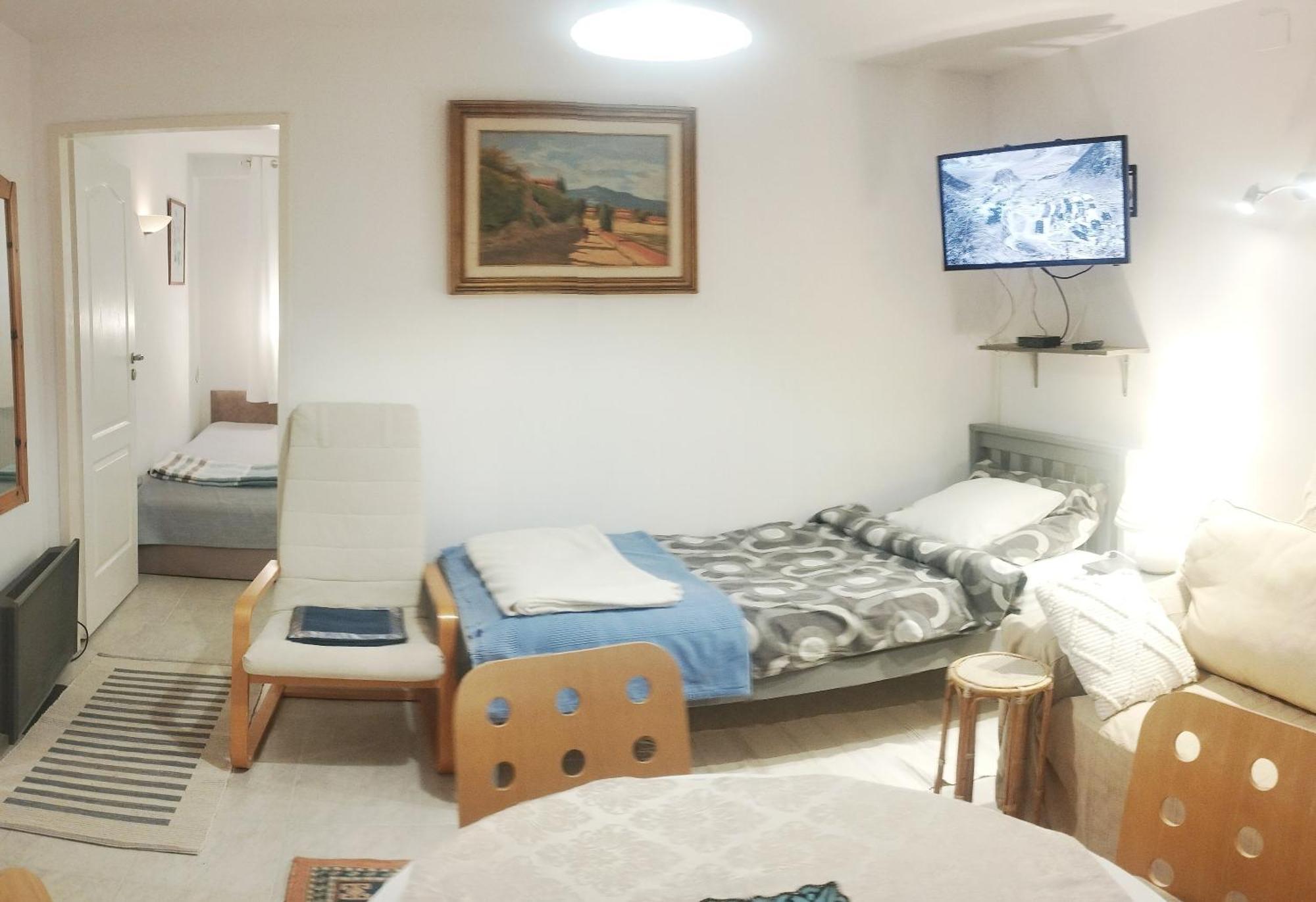 B&B Family Basement Apartment, Breakfast, Free Parking, 5Km From Tulln Chorherrn Exterior photo