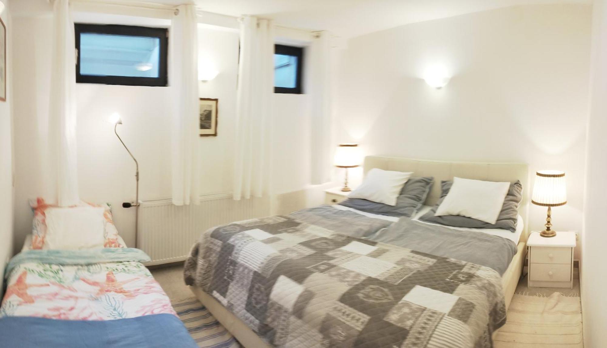 B&B Family Basement Apartment, Breakfast, Free Parking, 5Km From Tulln Chorherrn Exterior photo